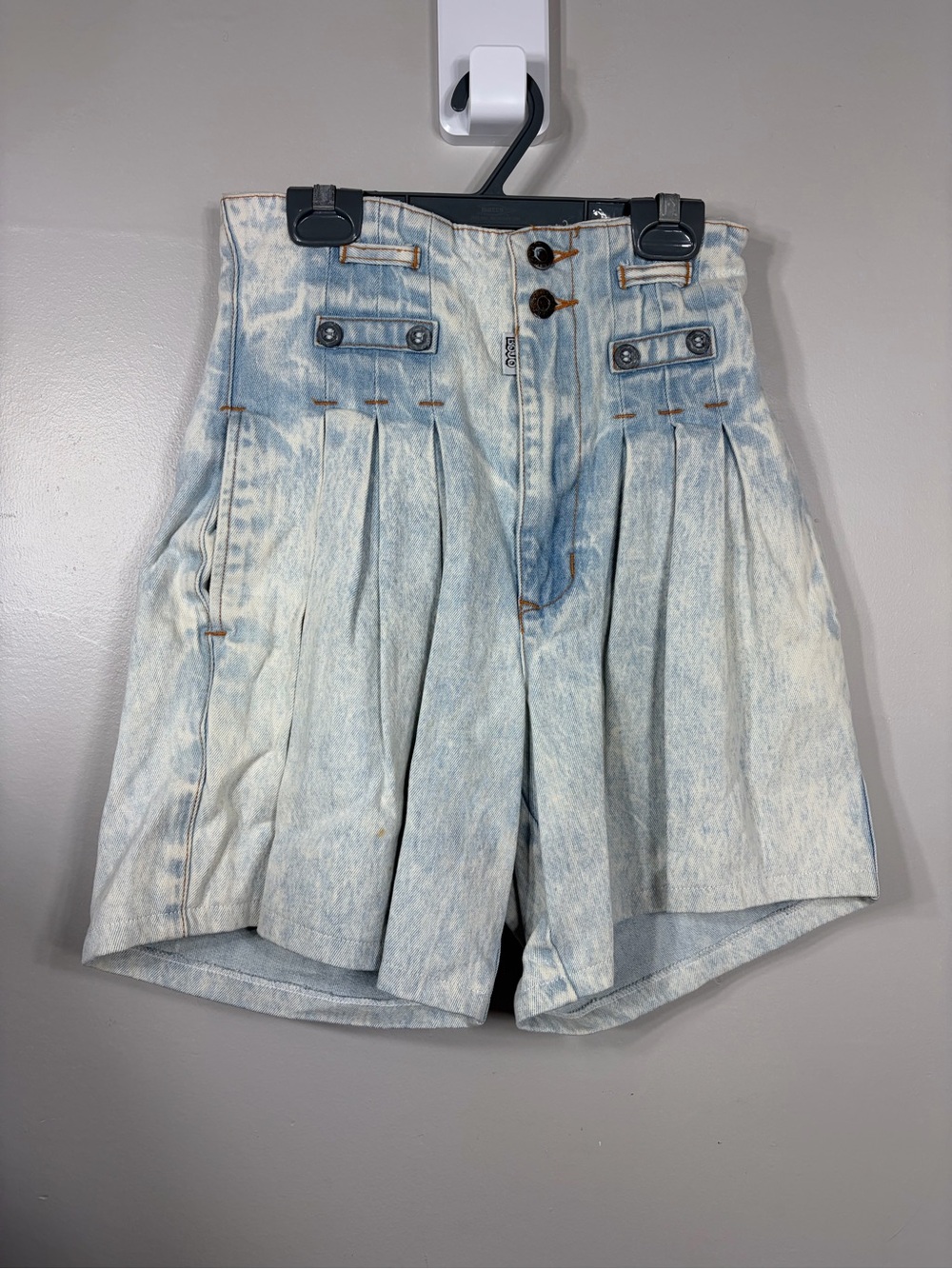 Vintage Bojo One World Acid Wash Pleated Denim Shorts High Waist 28
